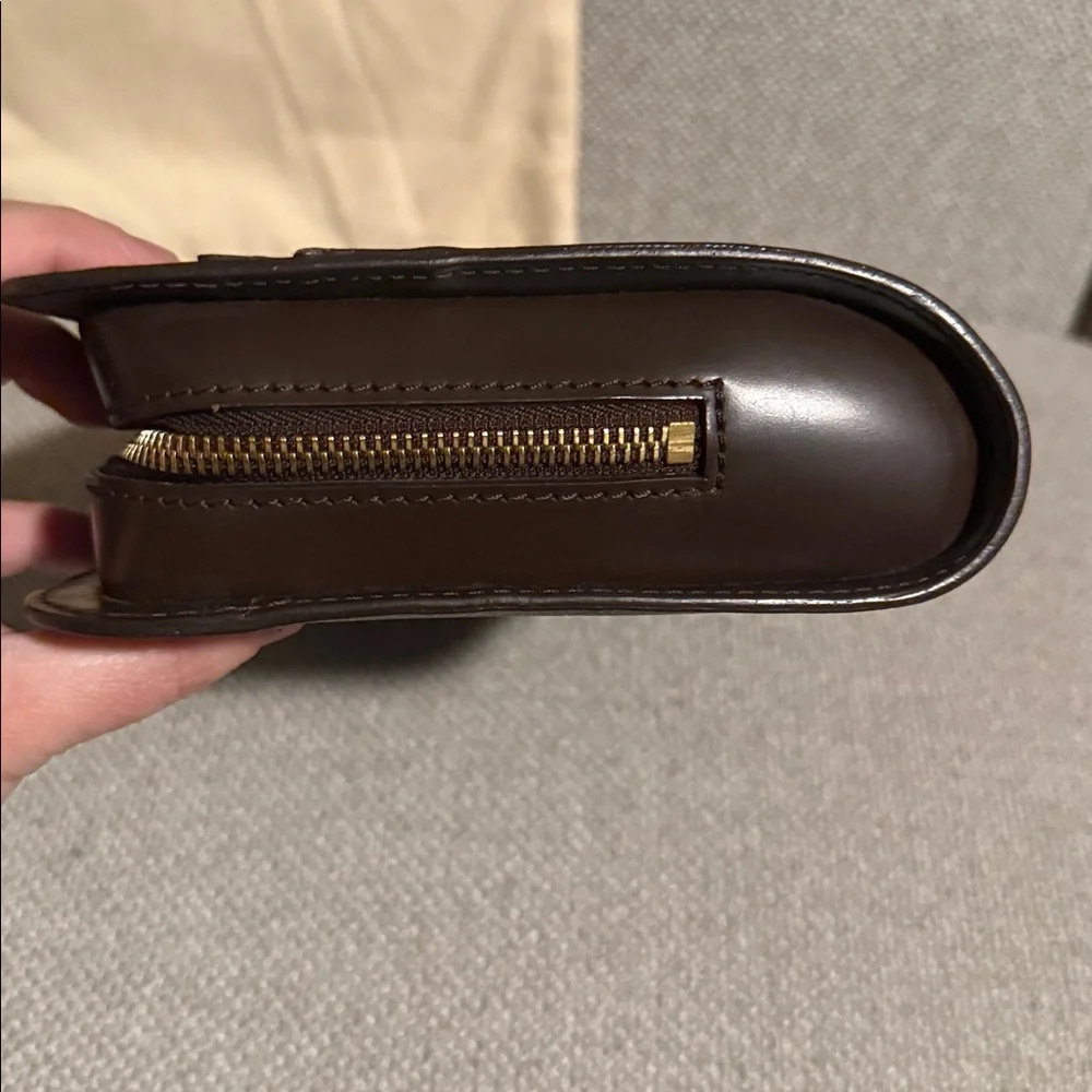 Louis Vuitton Damier Ebene Saint Louis Wristlet Authentic Brown, Unisex